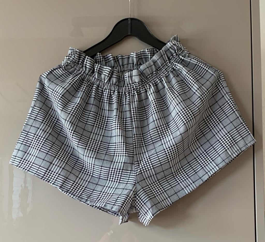 Geruit kort zomerbroekje van Romwe, maat S, Maat 38/40 (M), Ophalen of Verzenden, Zo goed als nieuw, Kort