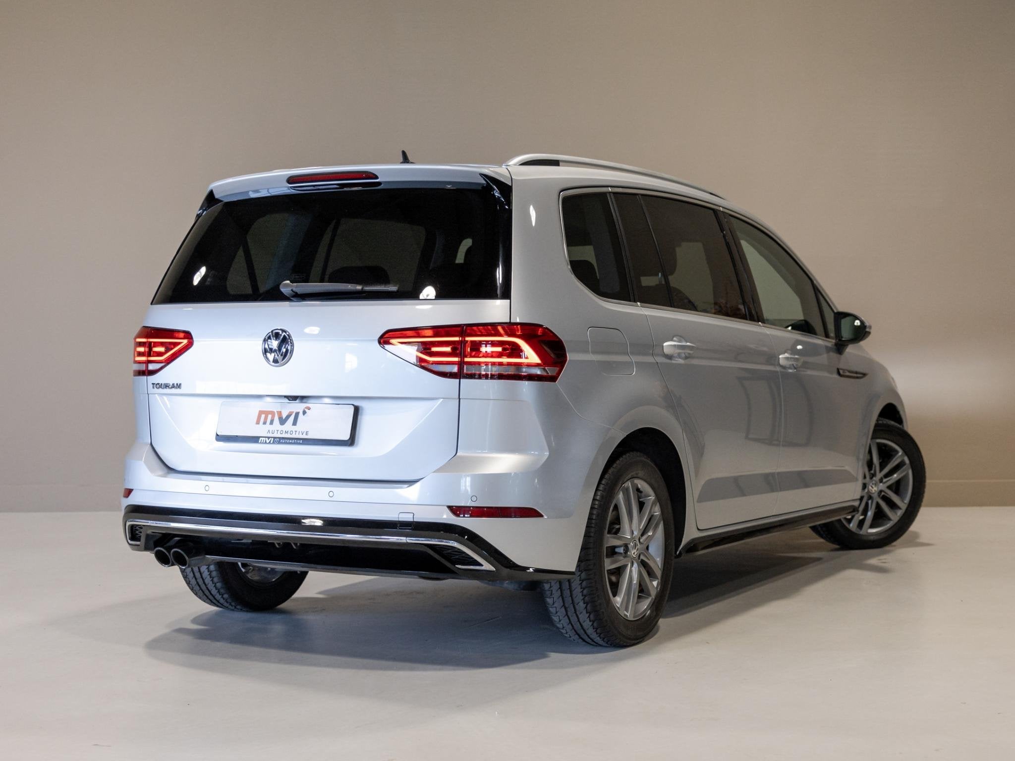Volkswagen Touran 1.4 TSI Highline Edition R 7p 150pk / Trek, Auto's, Gebruikt, 4 cilinders, 7 stoelen, Automatische klimaatregeling