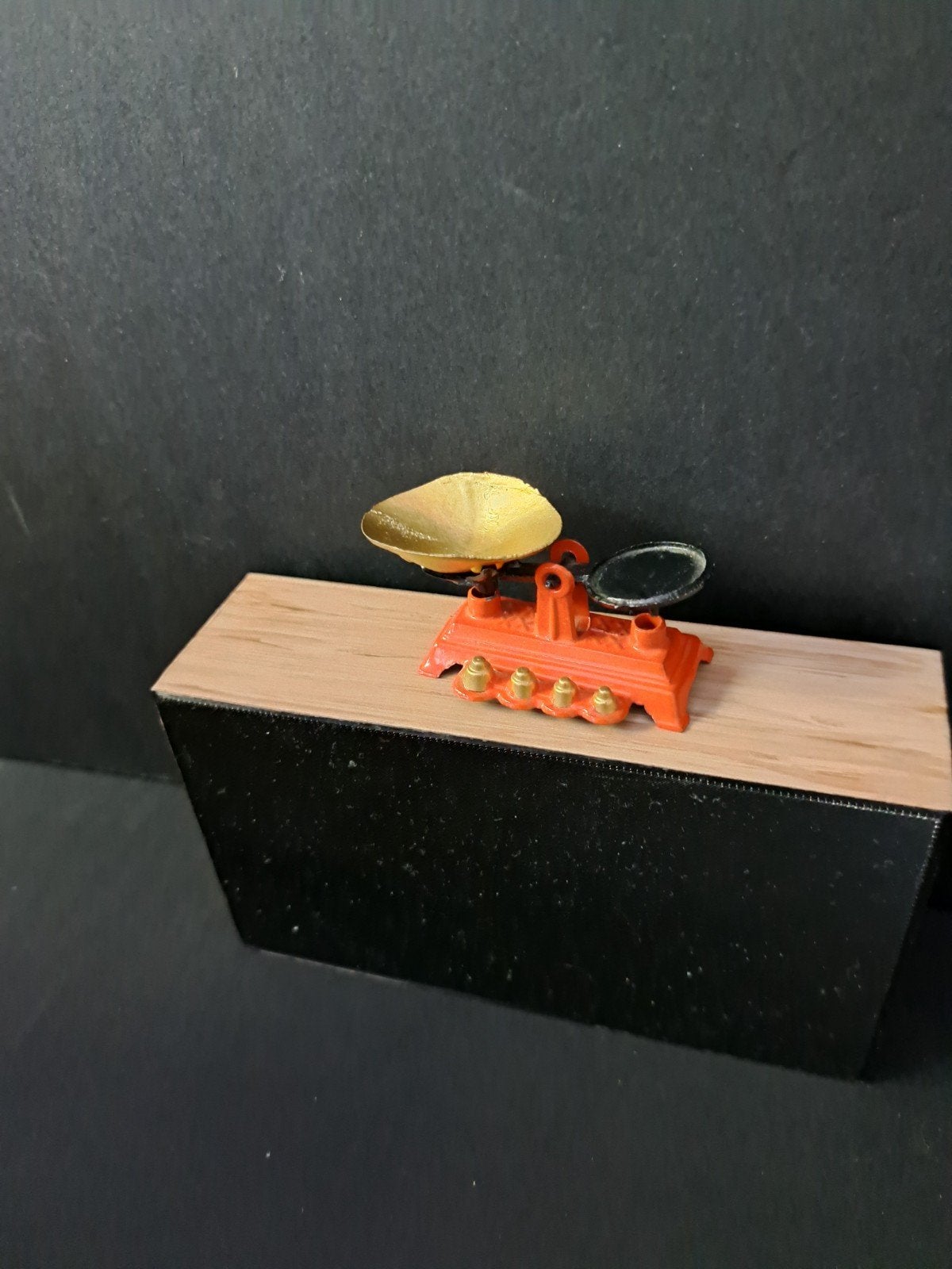 Metalen weegschaal 1:12, Ophalen of Verzenden, Zo goed als nieuw, Poppenhuis