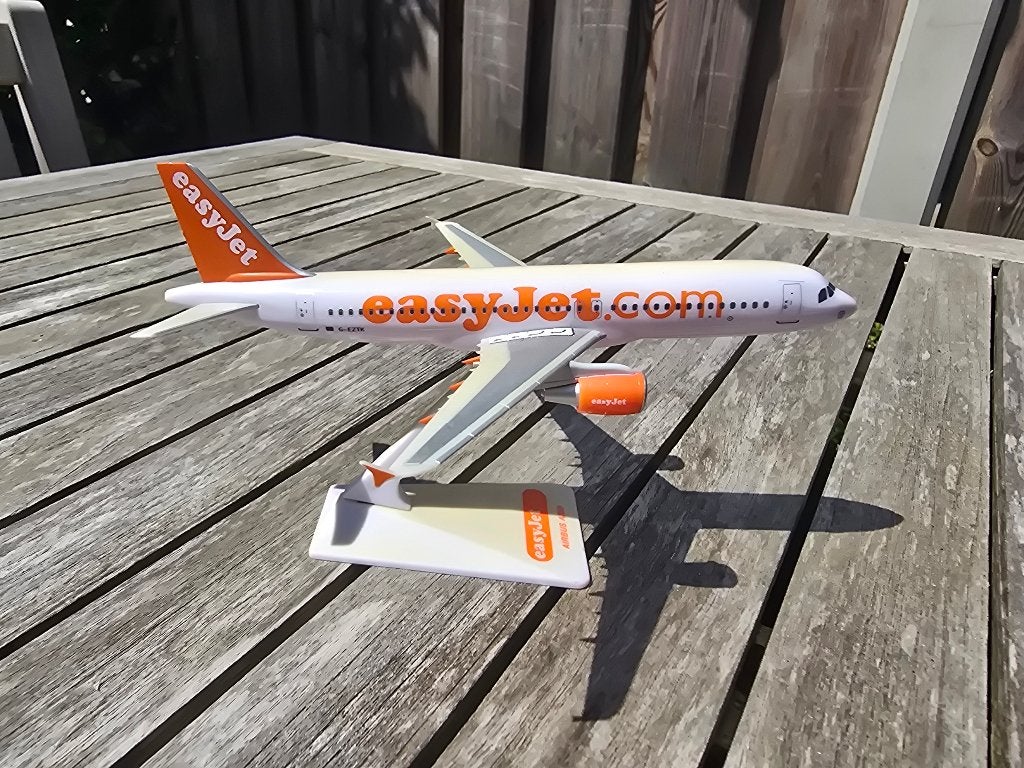 Miniatuur vliegtuigjes Easyjet, Ophalen, Gebruikt, Schaalmodel