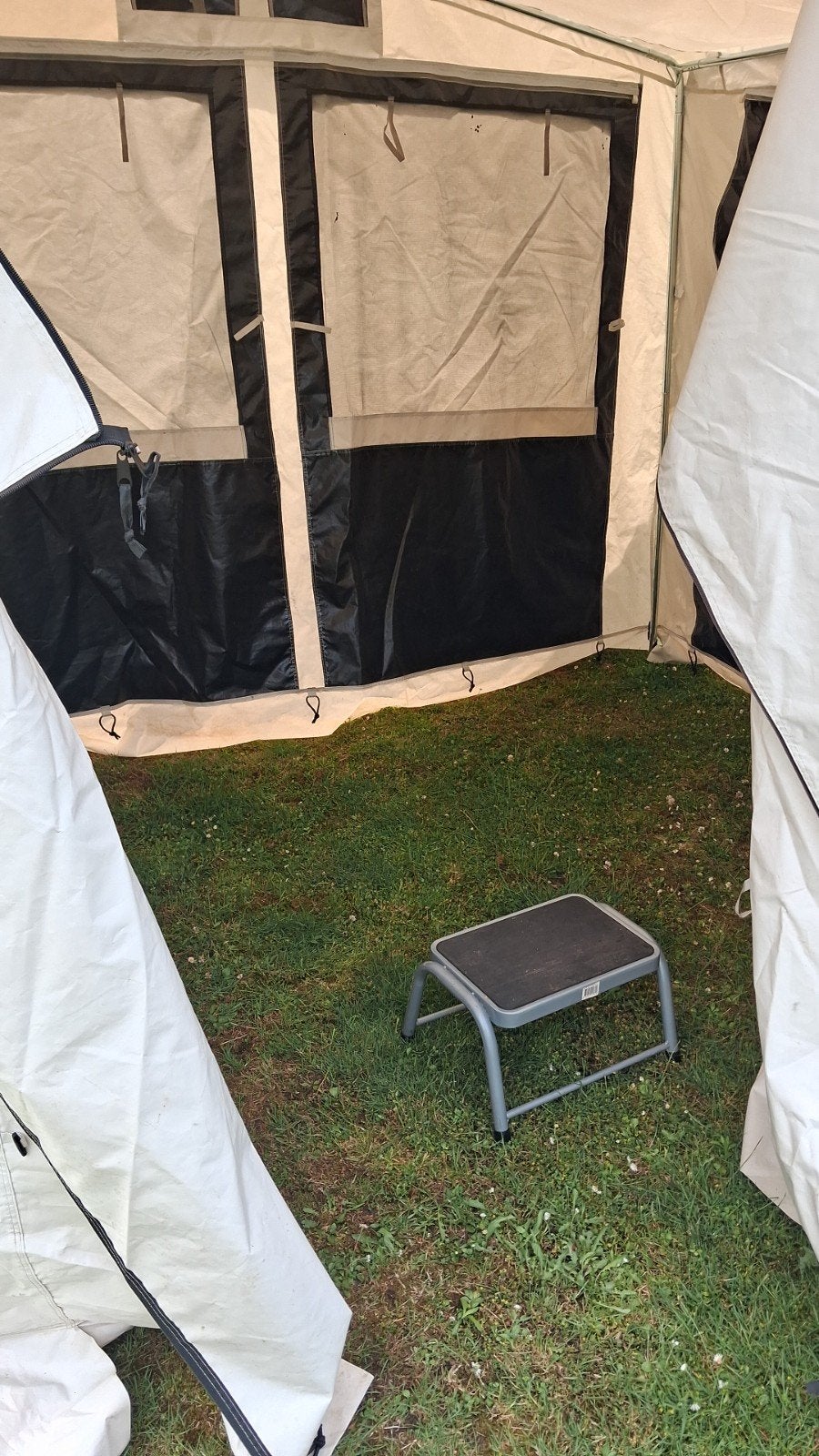 Partytent 2.80 x 2.00 meter - 3 jaar oud, 1 jaar gebruikt, Ophalen of Verzenden