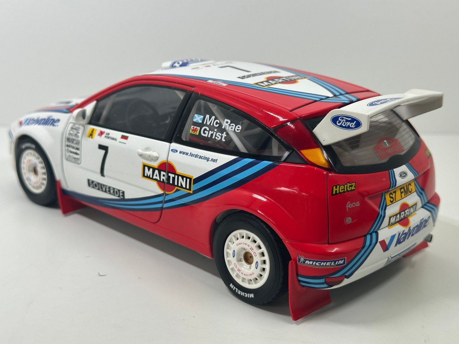 AUTOART 1:18 FORD FOCUS WRC C.McRAE #7 RALLY PORTUGAL 1999, Hobby en Vrije tijd, Ophalen of Verzenden, Nieuw, Auto, Autoart