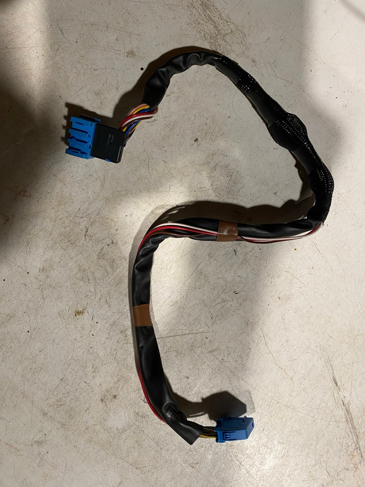 TV in motion kabel voor BMW E53/E39, Ophalen of Verzenden, Gebruikt, Minder dan 2 meter, Overige kabels