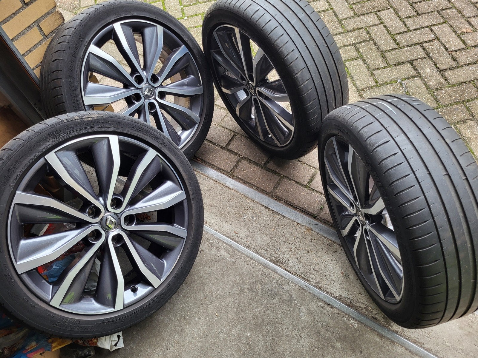 Renault Arkan Captur Kadjar Nissan Qashqai banden velgen 19, Auto-onderdelen, 19 inch, Jaf_zoet@hotmail.com, ,, Banden en Velgen