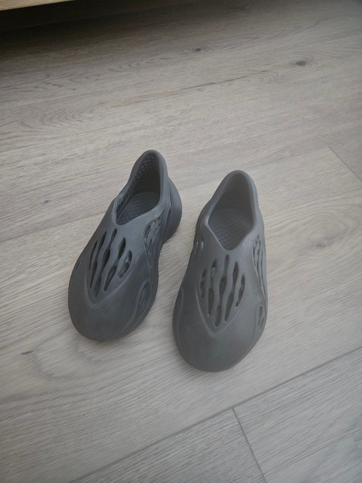 Yeezy foam maat 25, Ophalen of Verzenden, Jongetje of Meisje, Schoentjes
