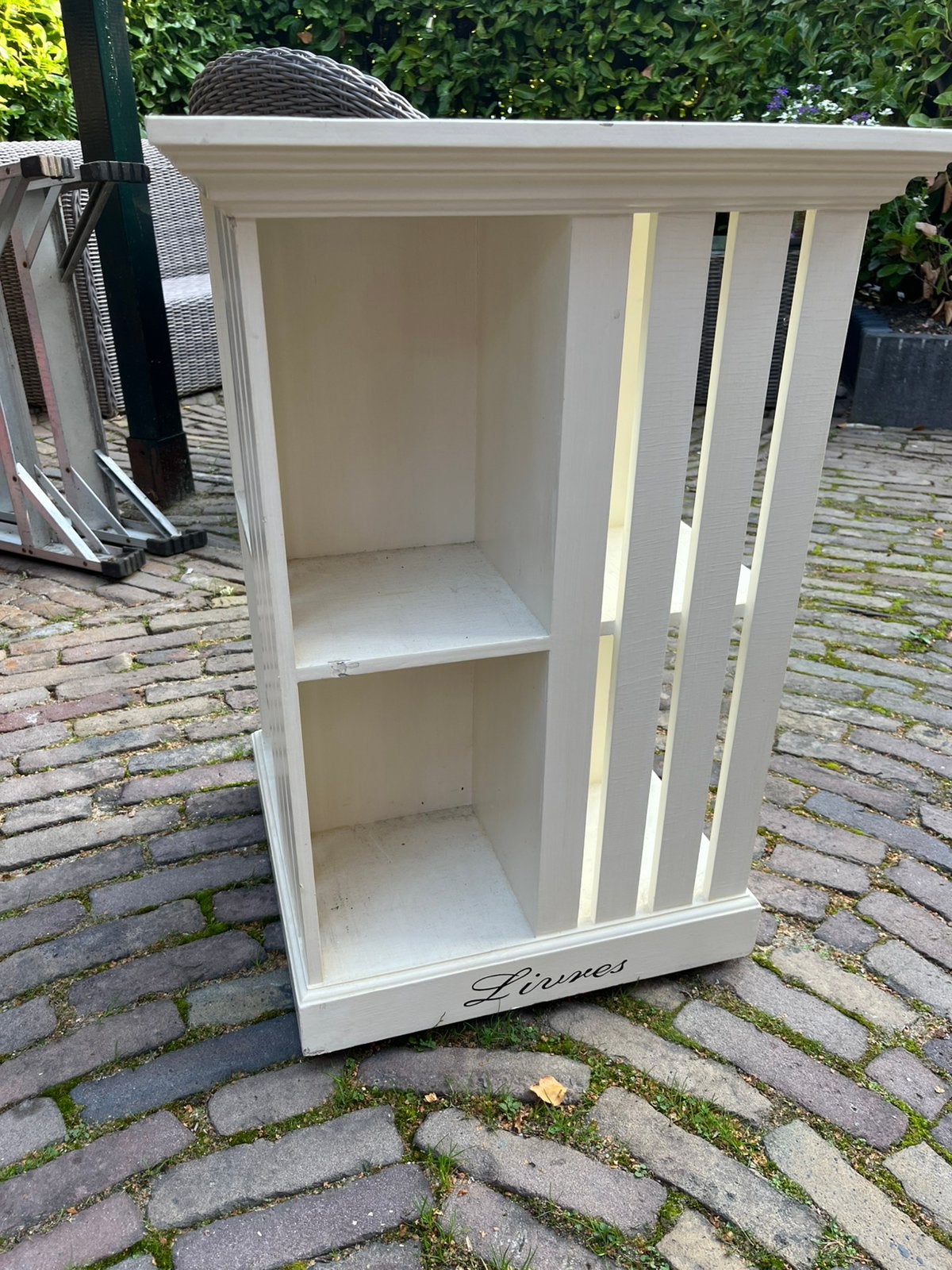 Foto 2 van Leuke boekenkast / - tafel van Riviera Maison