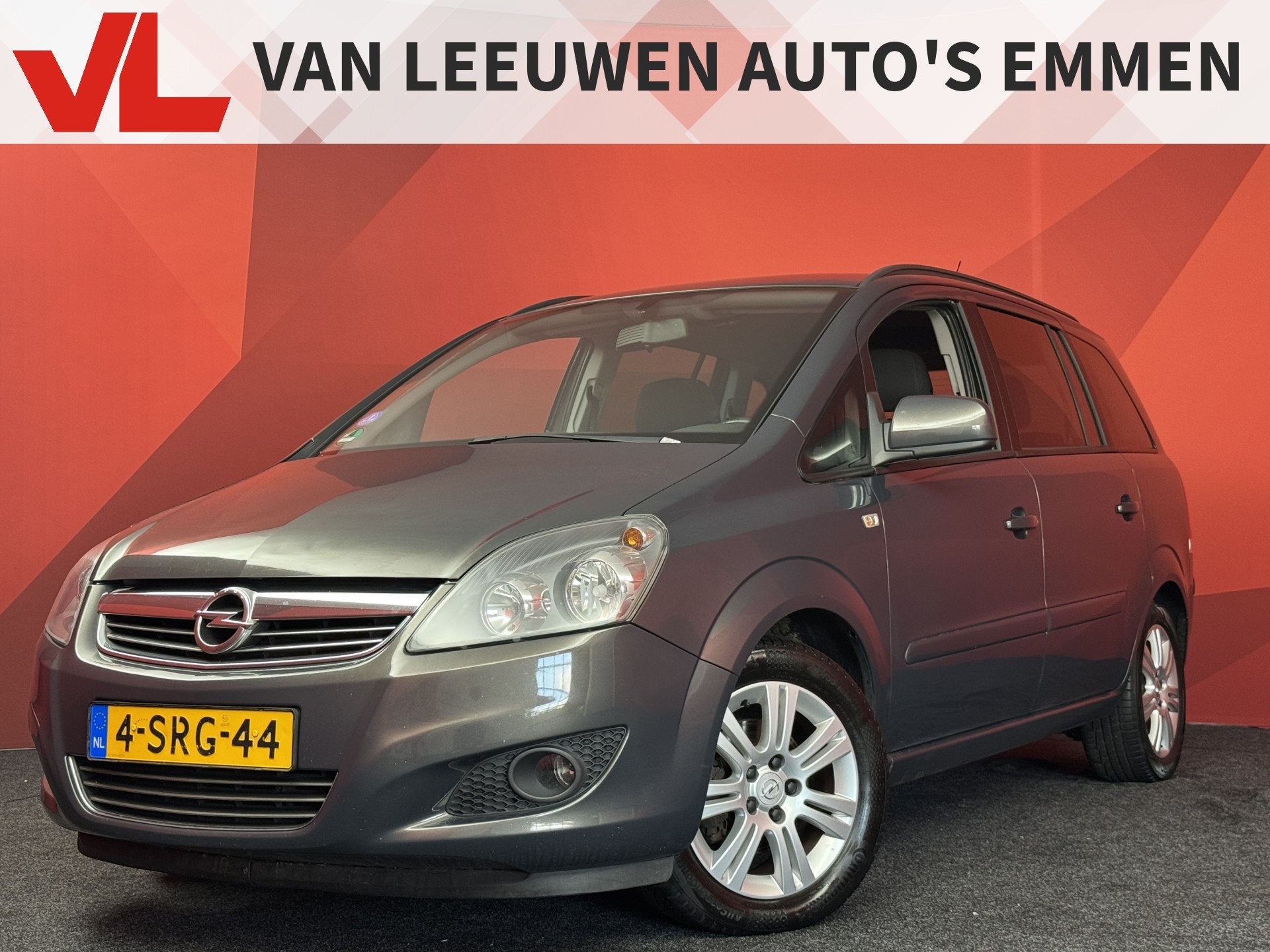 Opel Zafira 1.8 Cosmo | APK 23-10-2027 | Trekhaak |, Auto's, Voorwielaandrijving, Euro 5, Stof, Gebruikt