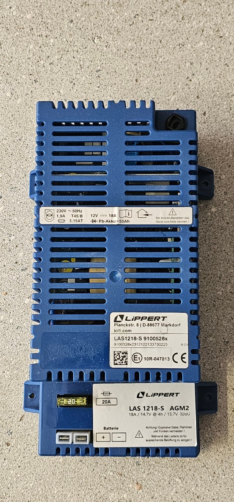 Lippert LAS 1218-S AGM2 Acculader 12V 18A, Caravans en Kamperen, Ophalen of Verzenden, Gebruikt