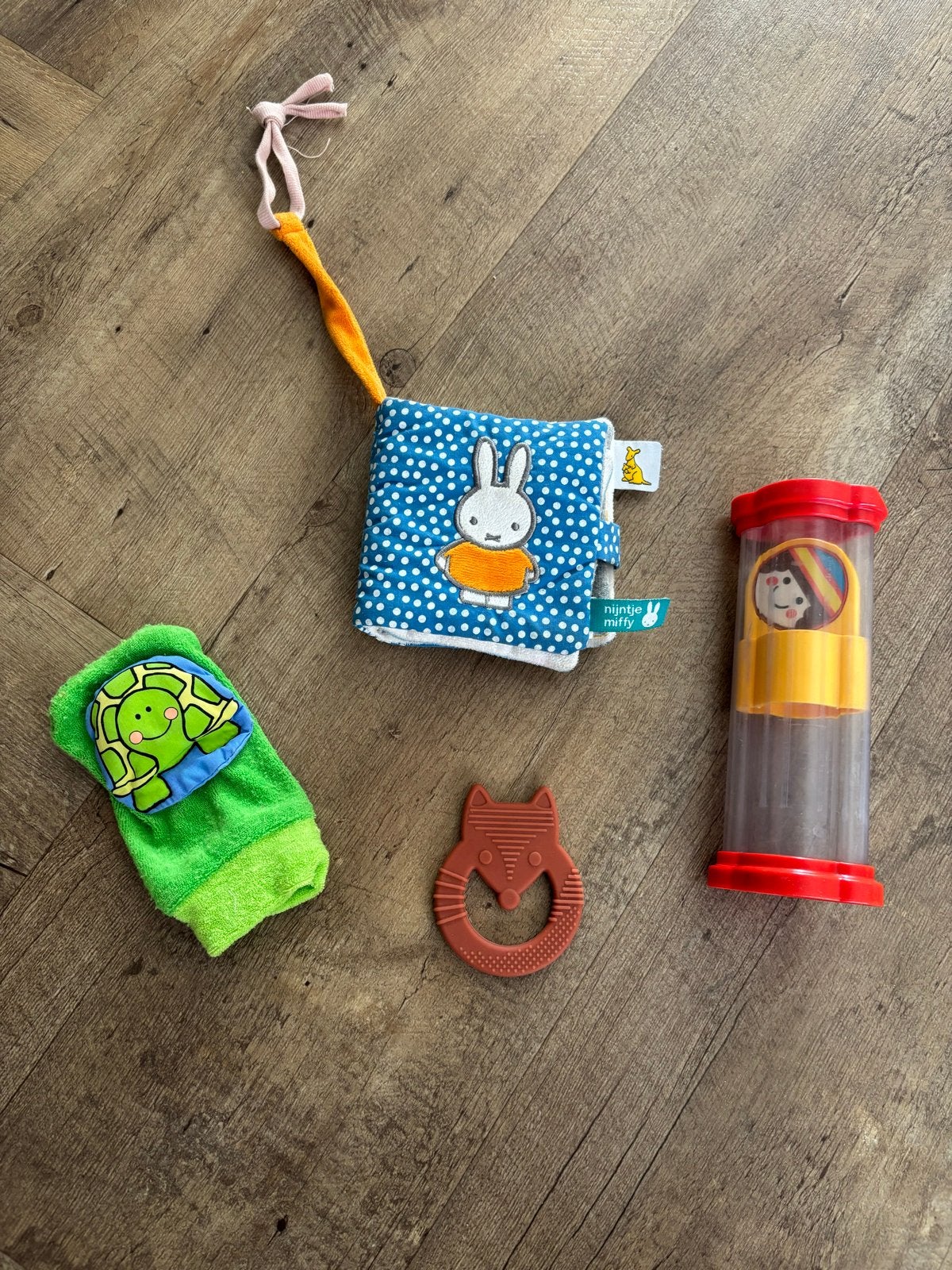 Baby speelgoed set: Nijntje boekje, rammelaars, bijtring, Ophalen of Verzenden, Gebruikt, Overige typen, Met geluid