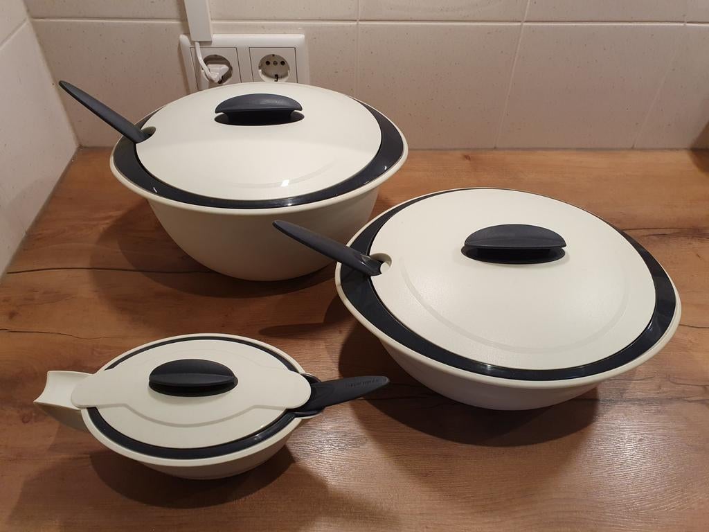 IsoDuo set 4,3 ltr 3,1 ltr en sauskom cosmos  / gebroken wit, Huis en Inrichting, Keuken | Tupperware, Ophalen of Verzenden, Zo goed als nieuw