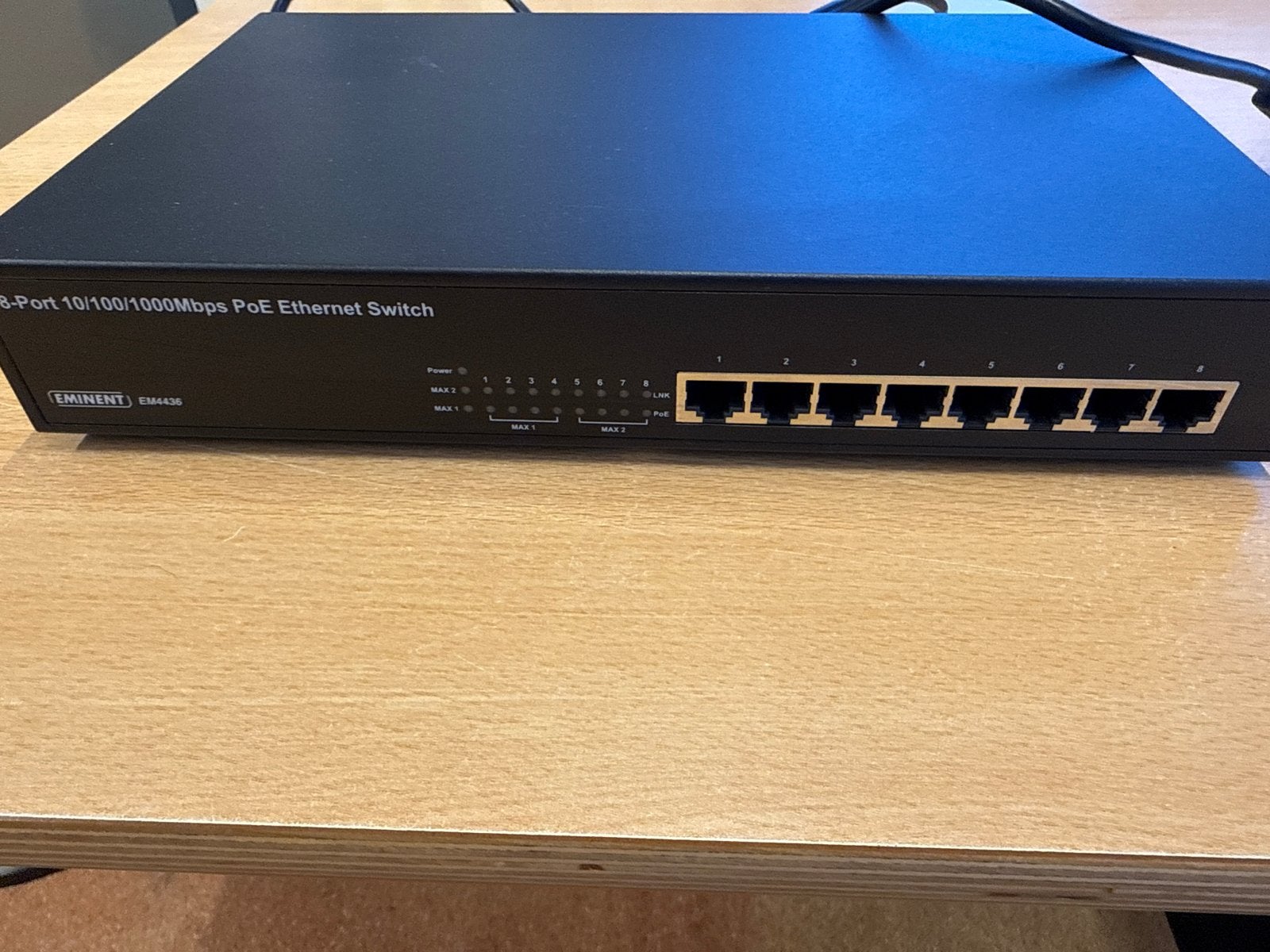 Eminent EM4436 8-Poort Gigabit PoE Ethernet Switch, Ophalen of Verzenden, Zo goed als nieuw