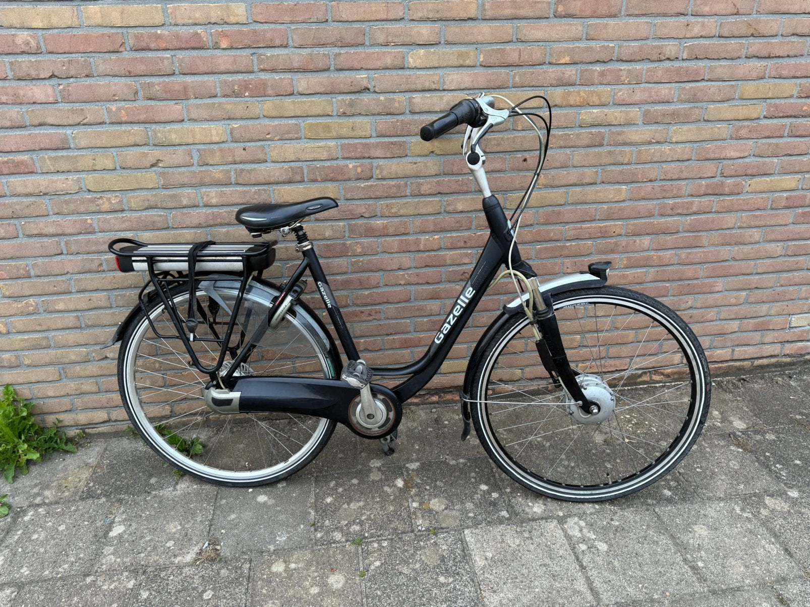 Nette gazelle orange innergy elektrische dames-schoolfiets, Gebruikt, Versnellingen, Trommelrem, Ophalen