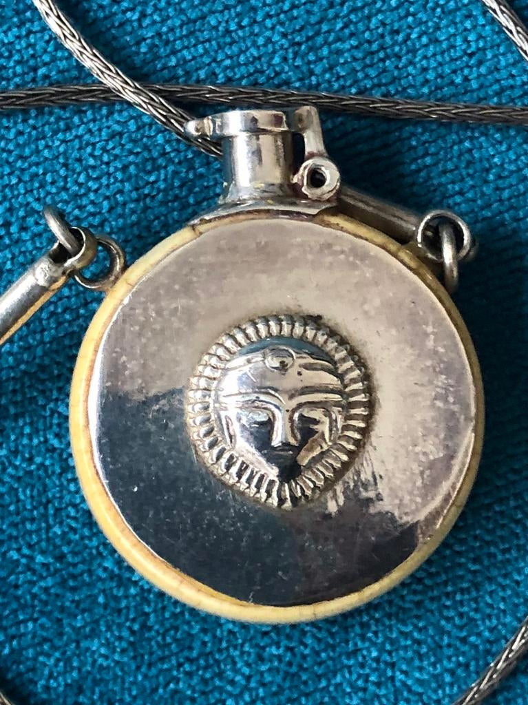 Ketting Antiek Snuif Flesje Zilver Schitterende Sieraad, Ophalen of Verzenden, Gebruikt, Zilver, Zilver