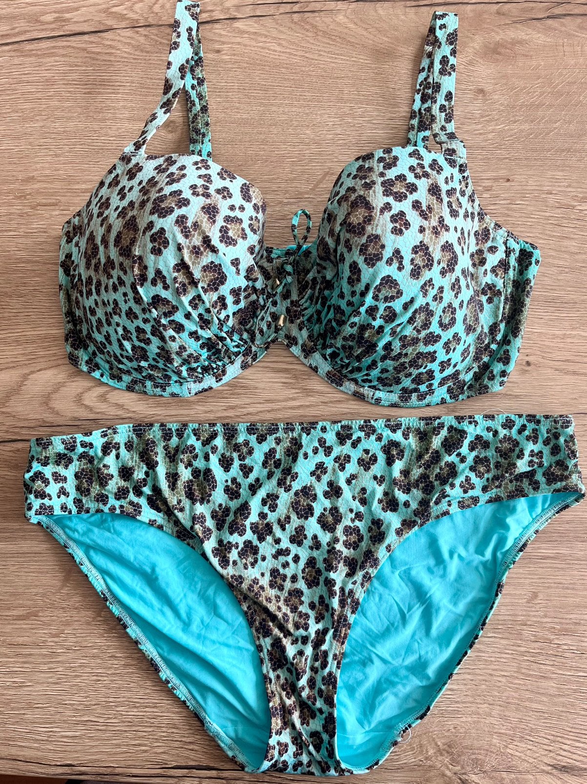 Prima donna 85G en bbhbslip animal print groen met bruin, Kleding | Dames, Ophalen of Verzenden, Bikini, Gedragen, Groen
