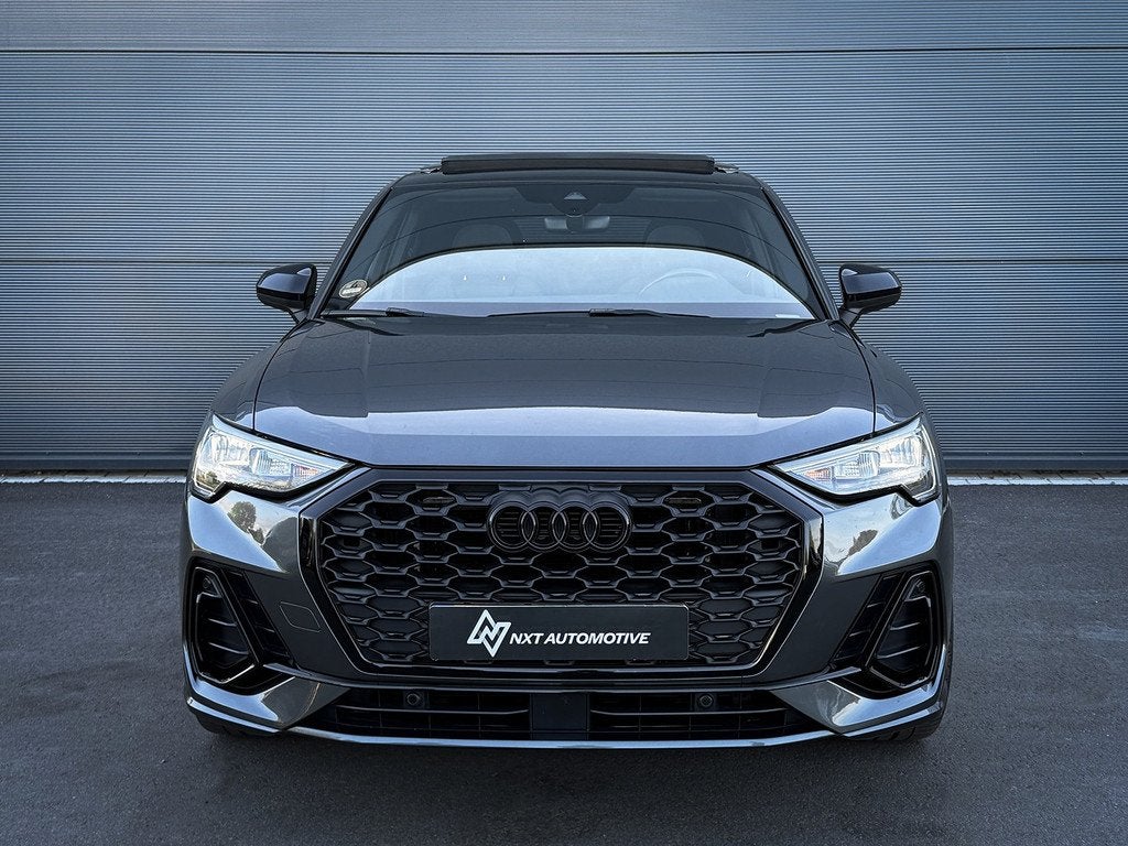 Audi Q3 Sportback 35 TFSI, 3x S-line, Pano, Stoelverw, 20'', Auto's, 4 cilinders, 150 pk, 1505 kg, Leder en Stof