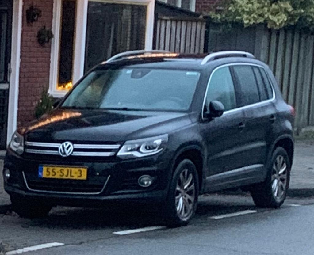 Volkswagen Tiguan 1.4 TSI 118KW BMT 2011 Zwart, Auto's, Volkswagen, Particulier, Tiguan, Benzine, B, SUV of Terreinwagen, Handgeschakeld