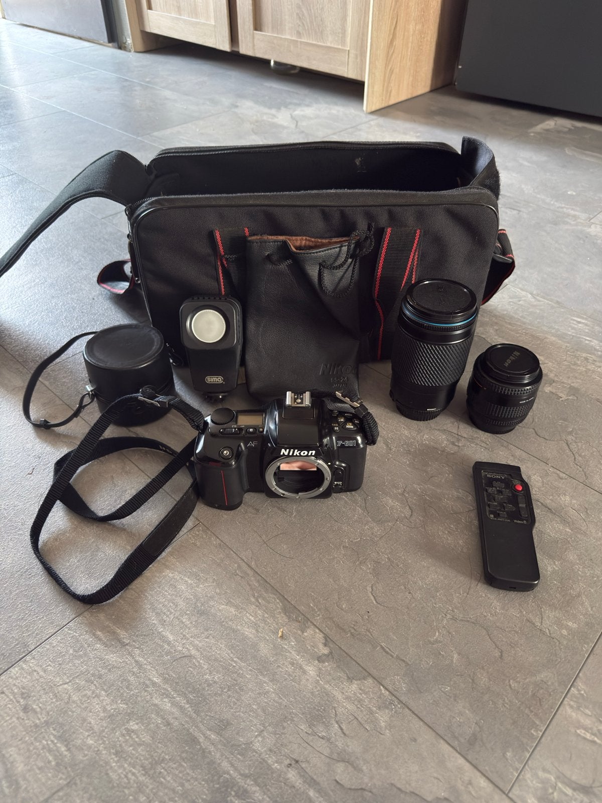 Nikon F-601 Spiegelreflexcamera met 2 lenzen en accessoires, Ophalen, Gebruikt, Spiegelreflex, Nikon