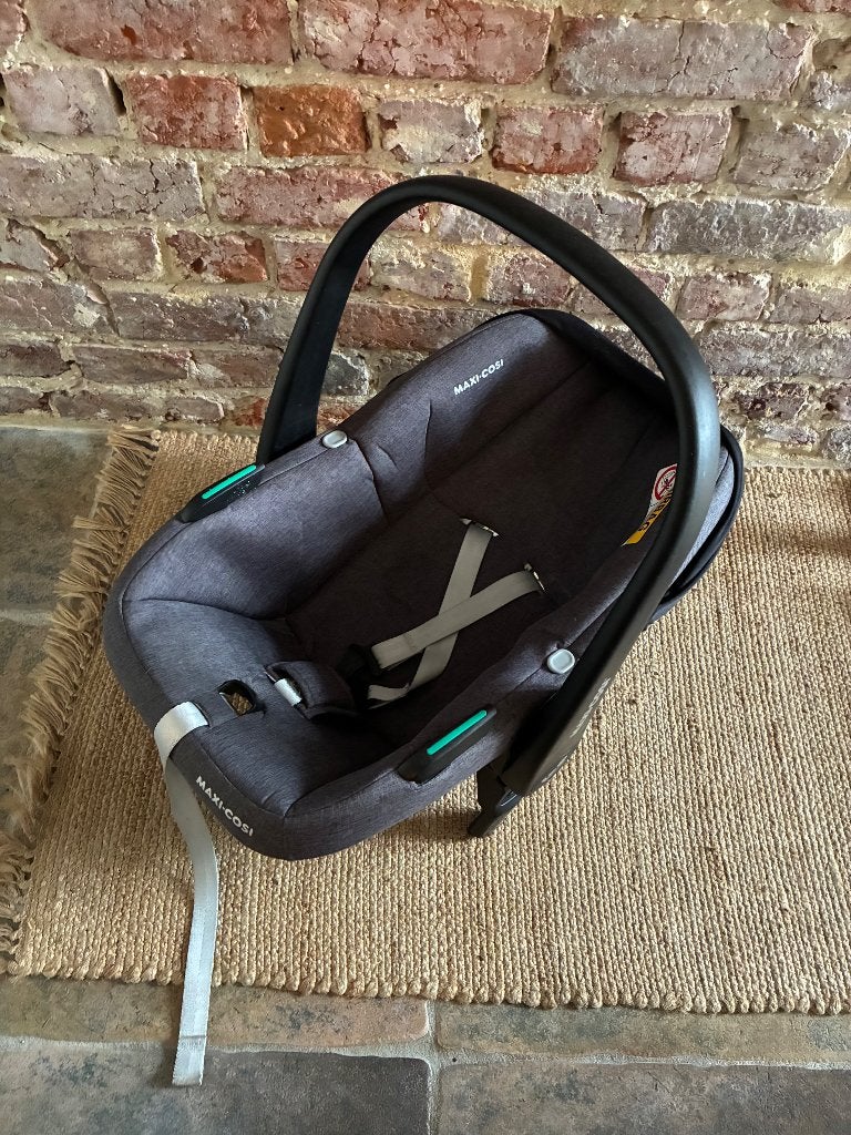 Maxicosi en originele regenhoes, Ophalen, Autogordel, Zo goed als nieuw, 0 t/m 13 kg
