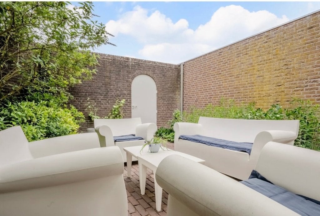 Te Koop Witte kunststof loungeset merk Kartell Buble Club, Kunststof, Gebruikt, 6 zitplaatsen, Ophalen of Verzenden
