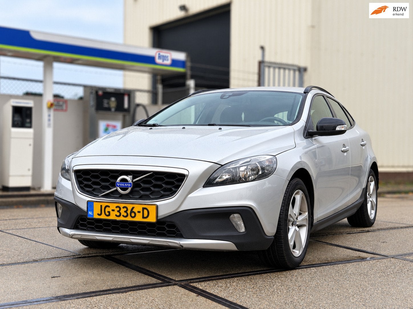 Volvo V40 Cross Country 1.6 D2 Summum 2015 | Automaat | Navi, Auto's, Gebruikt, Euro 6, 4 cilinders, 700 kg