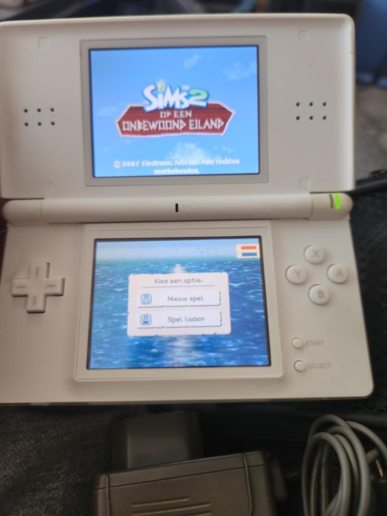 Nintendo DS Lite - TOPSTAAT, geen krasjes, Spelcomputers en Games, Spelcomputers | Nintendo DS, Met games, Wit, Ophalen of Verzenden
