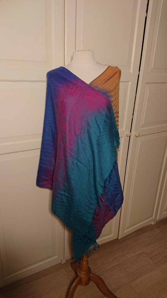Verschillende Pashmina sjaals shawl omslagdoek, Kleding | Dames, Mutsen, Sjaals en Handschoenen, Ophalen of Verzenden, Zo goed als nieuw