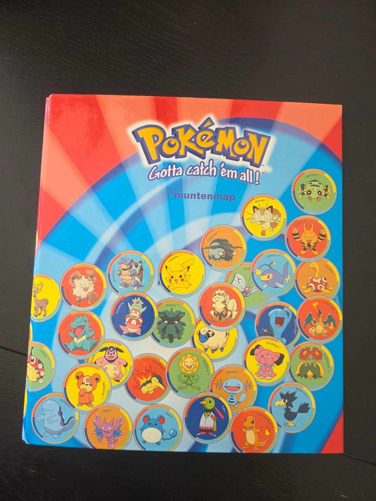 Pokemon munten en Flippo's map, Verzamelen, Flippo's, Ophalen of Verzenden, Verzameling, Met verzamelmap(pen)