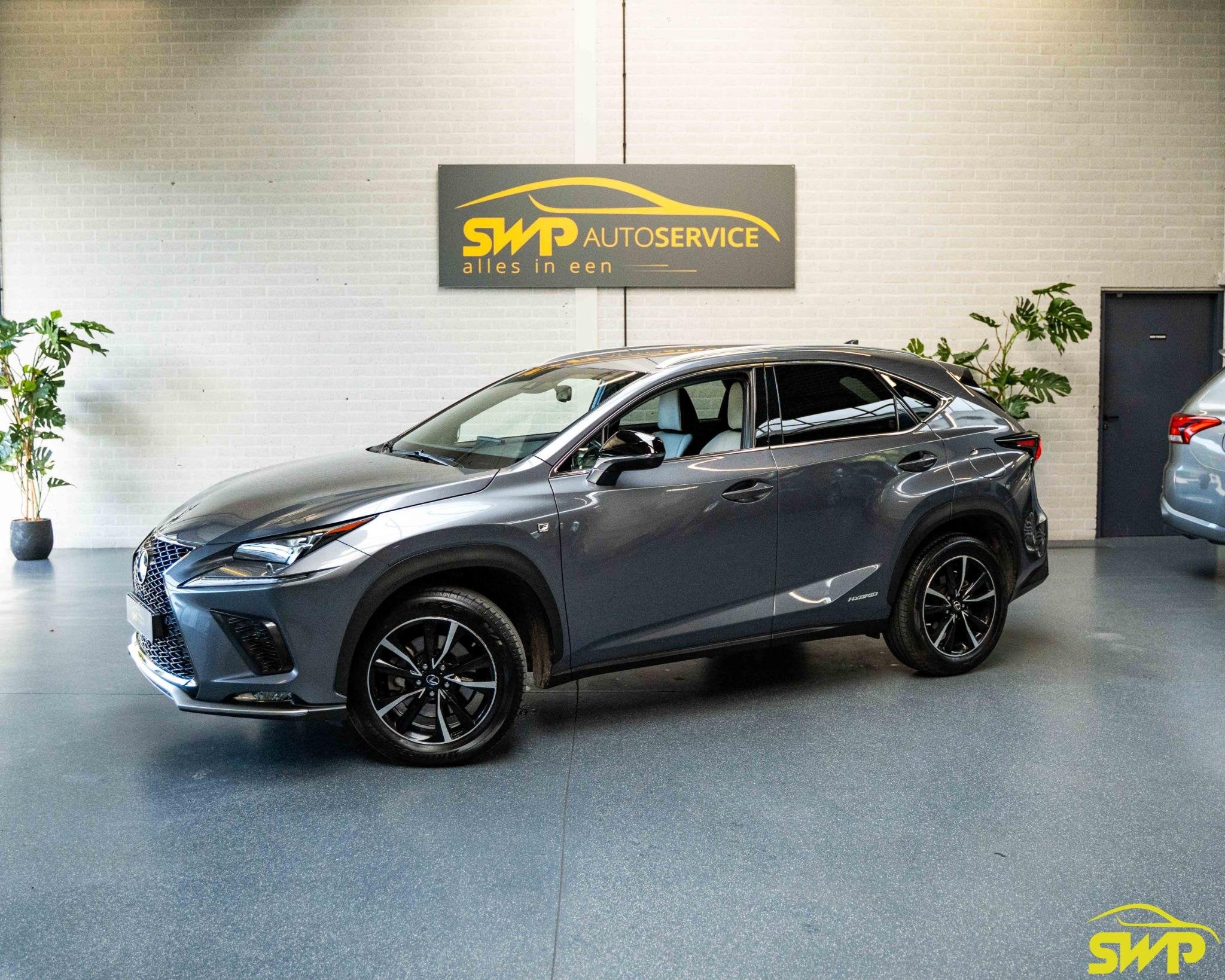 Lexus NX 300h AWD F F SPORT Line | Elekt stoelen | Navigatie, Auto's, Automaat, Gebruikt, 1760 kg, Leder
