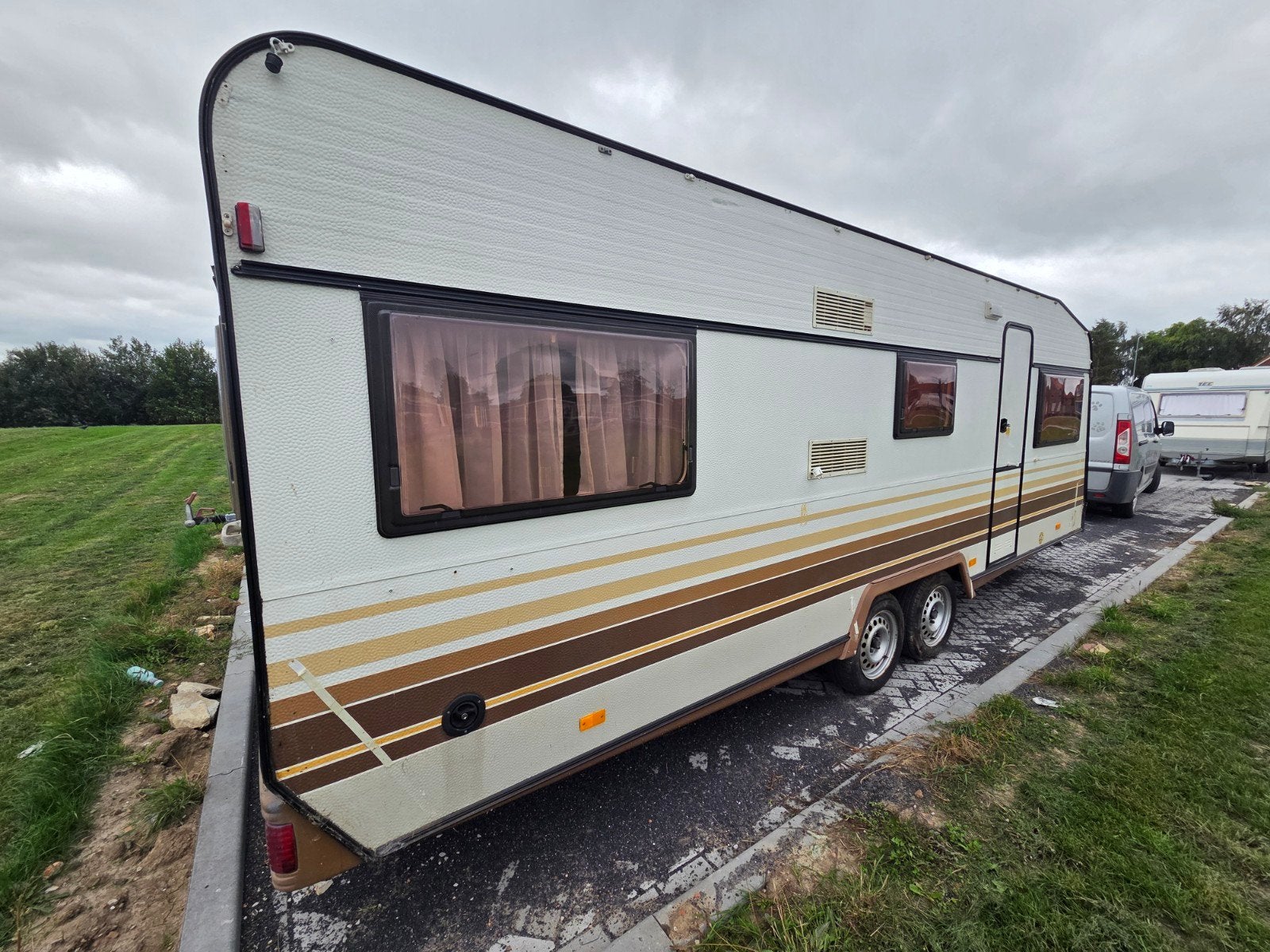knaus azur 620 met dwt voortent, Vast bed, Elddis, Rondzit, Knaus