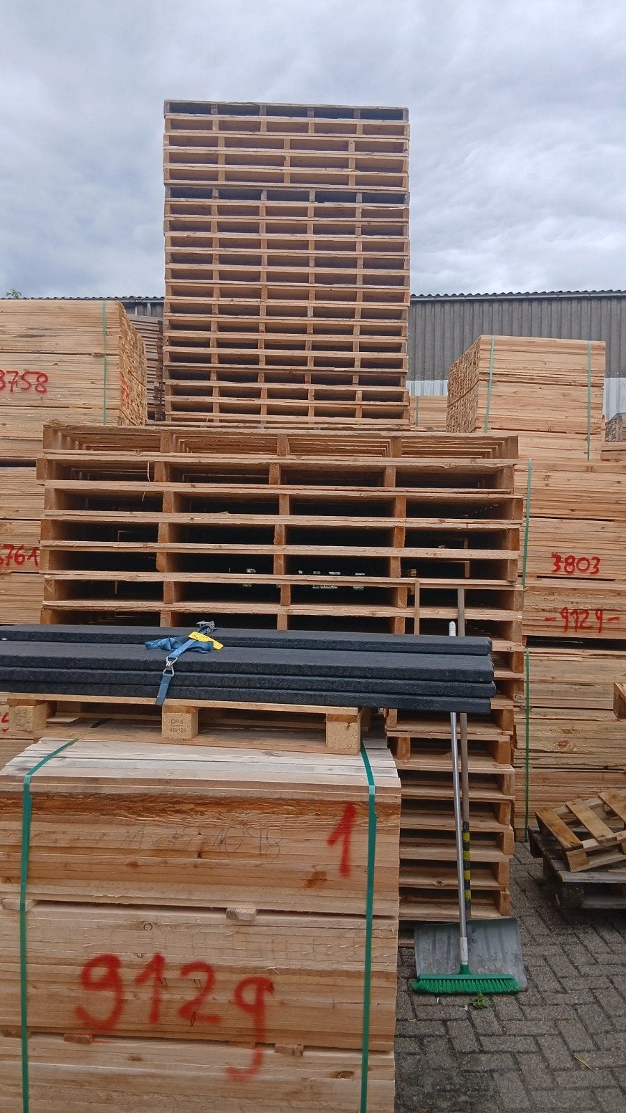 Stevige houten pallets: groot en klein formaat beschikbaar, Doe-het-zelf en Verbouw, Hout en Planken, Ophalen of Verzenden, Gebruikt