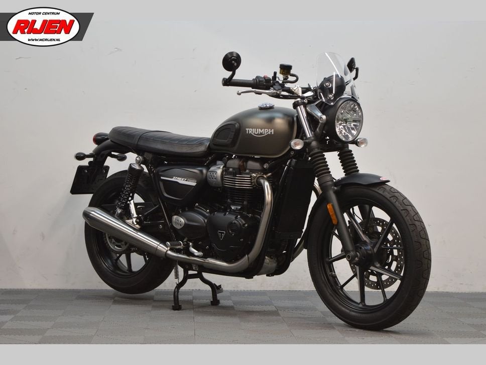TRIUMPH STREET TWIN (bj 2021), 2 cilinders, Motorrijbewijs A, Bedrijf, Meer dan 35 kW