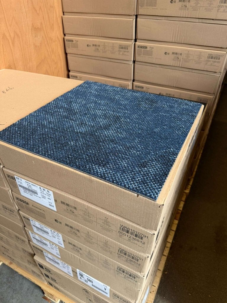 Desso tapijttegels Grezzo 8811 blauw Soundmast 50x50cm nieuw, Niet ingevuld, Blauw, Niet ingevuld, Nieuw
