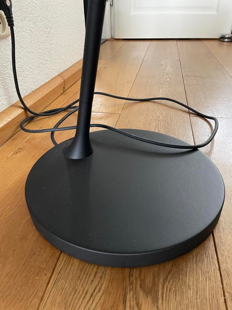 Design vloerlamp Philips Lirio - Goede staat, Ophalen, Gebruikt, Strak. Design, Minder dan 100 cm