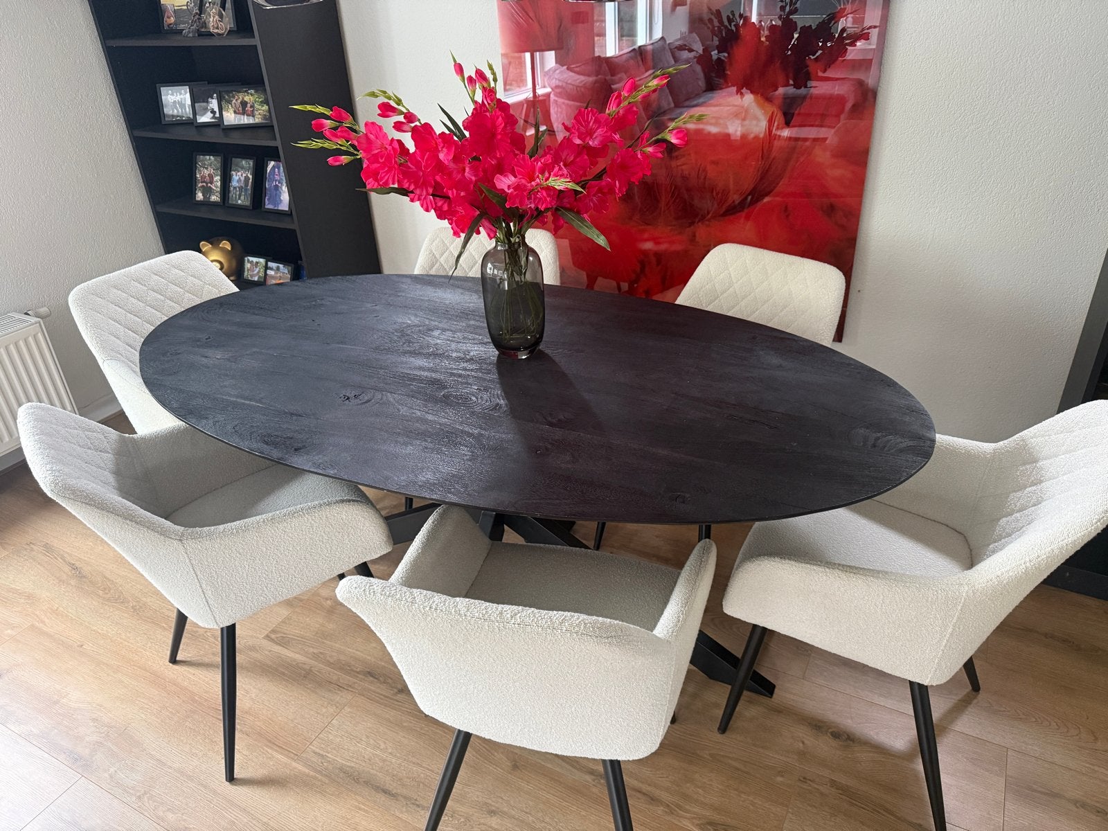 Ovale eettafel met zwart blad en metalen onderstel, Gebruikt, 100 tot 150 cm, Ophalen of Verzenden, Hotel chique