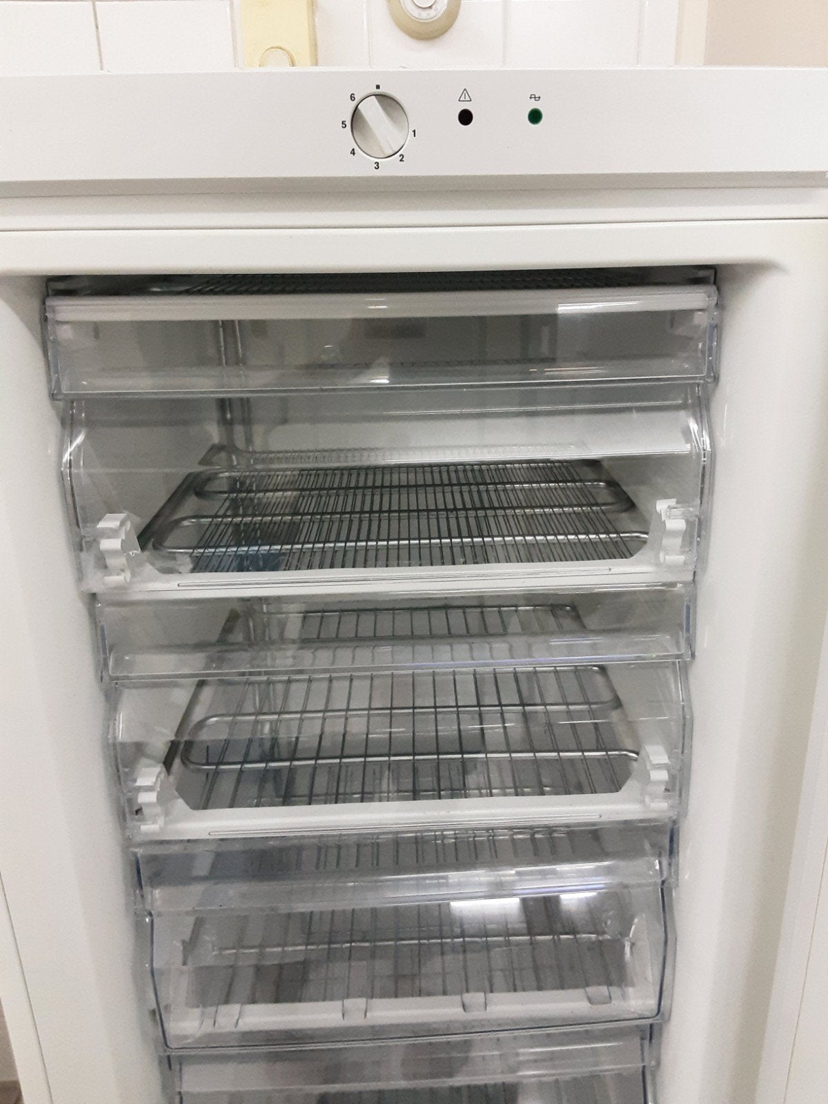 Zanussi vrieskast met 6 lades - zeer goed onderhouden, Witgoed en Apparatuur, Vriezers en Diepvrieskisten, Gebruikt, Minder dan 60 cm