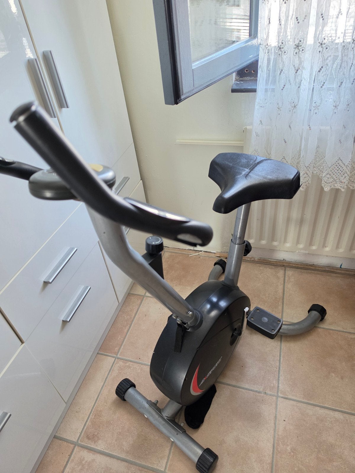 Hometrainer - Ideaal voor thuisworkouts, Sport en Fitness, Ophalen
