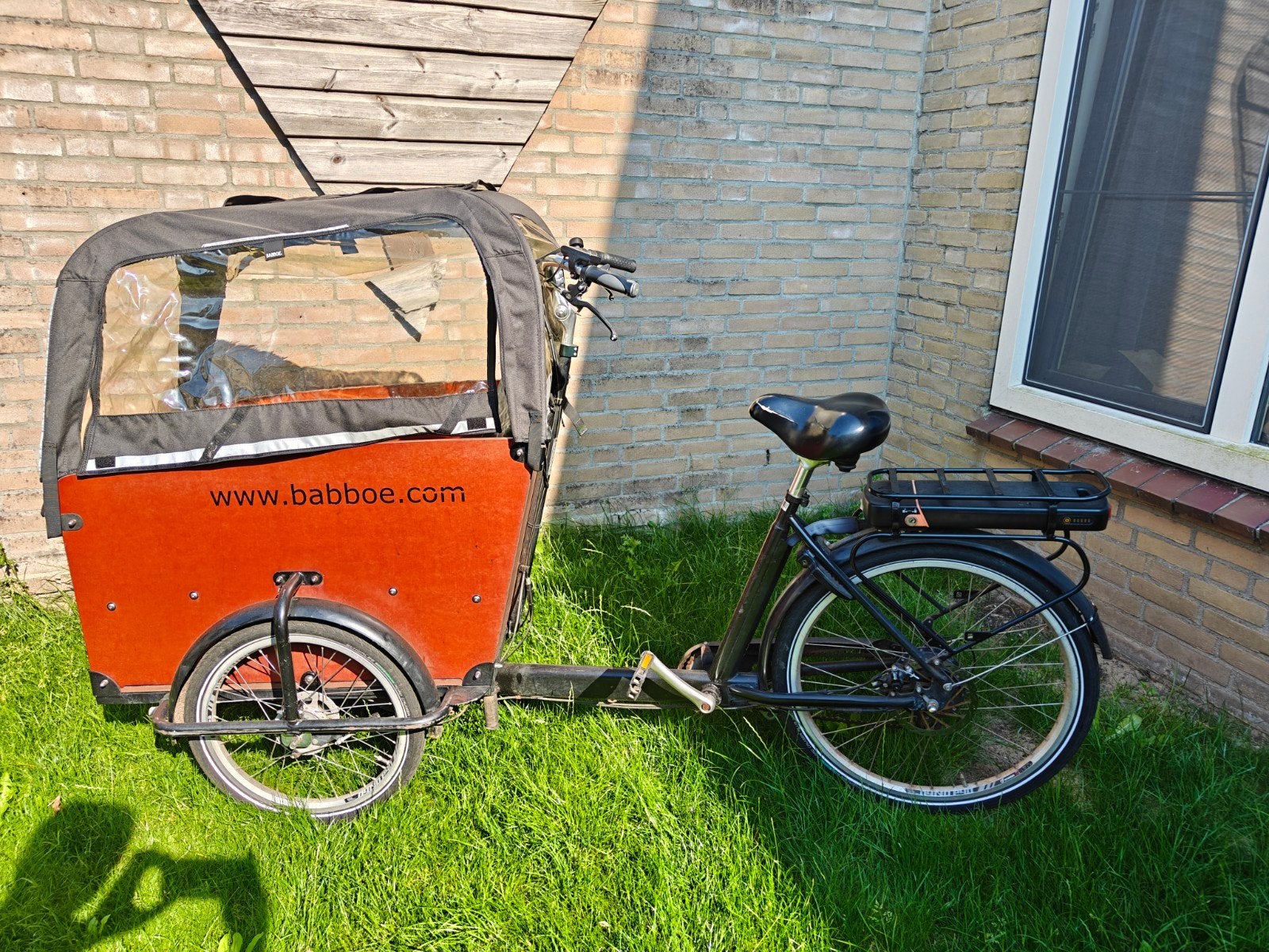 Babboe bakfiets met huif en kinderzitje, 4 kinderen of meer, Gebruikt, Huif, Trommelrem
