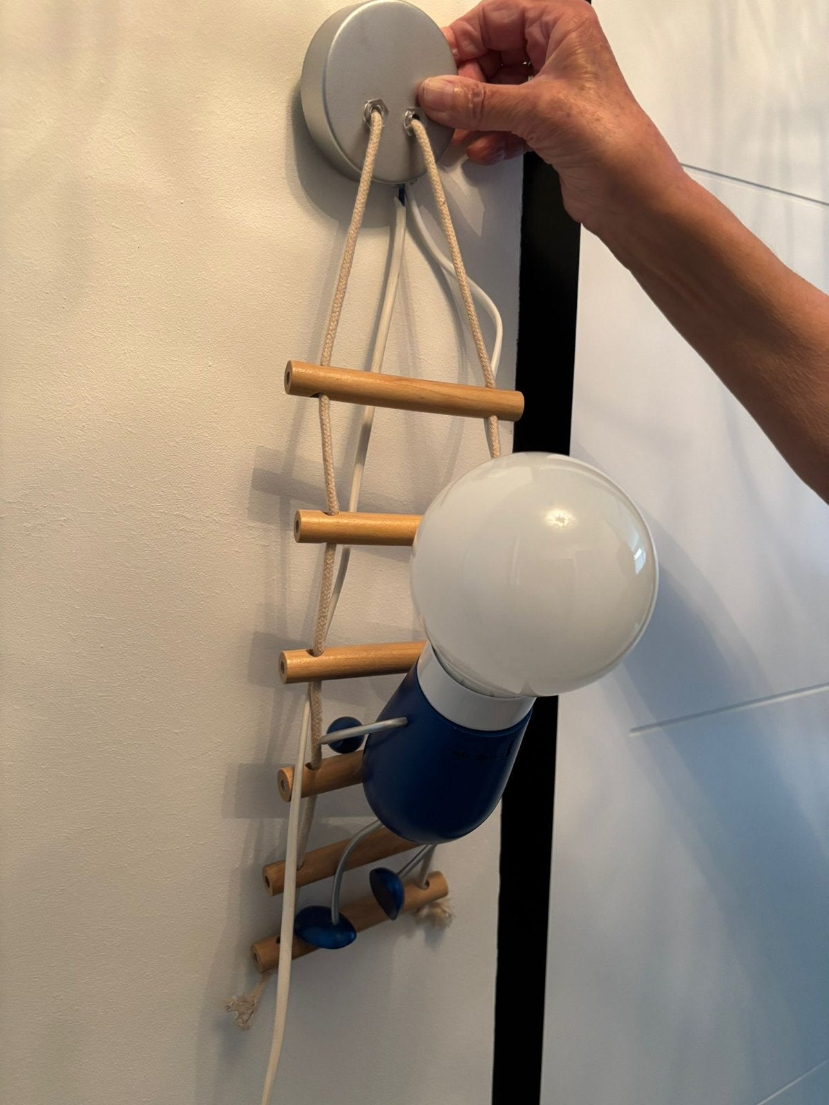 VINTAGE PHILIPS KINDERLAMP (WANDLAMP CLIMBO), Gebruikt, Ophalen of Verzenden, Meerkleurig, Lamp