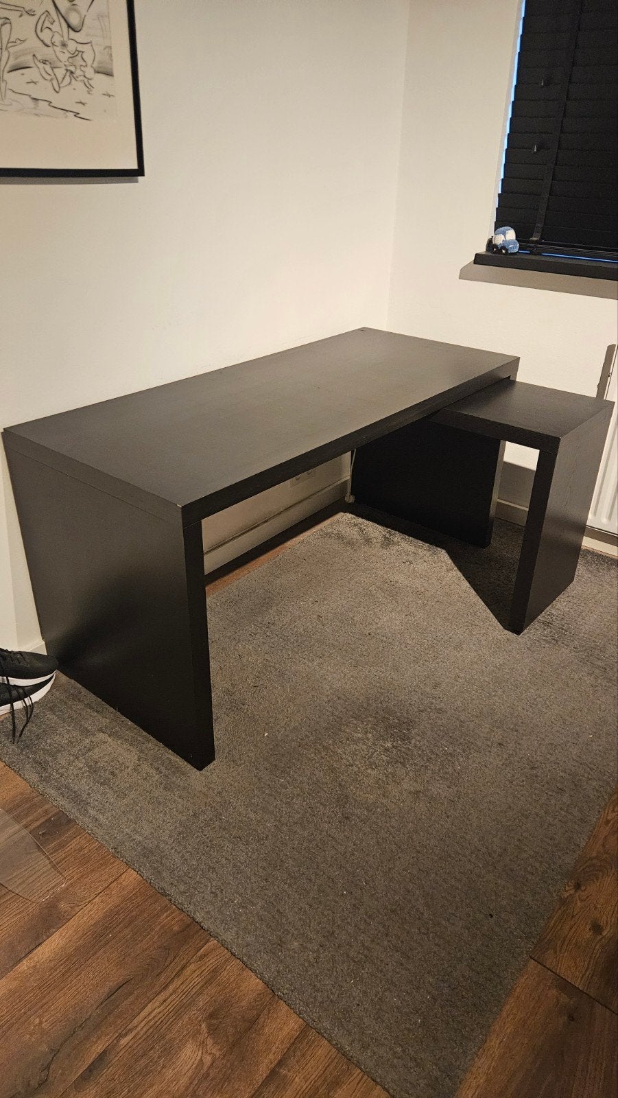 Zwart bureau met uitschuifbaar dee IKEA Malml - Gebruikt, Ophalen, Gebruikt, Spaanplaat of MDF, Computerbureau