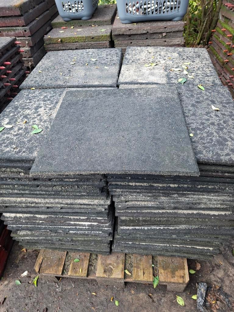 97 zwarte rubberen tegels 50x50x2.5 cm dakterras speeltuin, Tuin en Terras, Tegels en Klinkers, Ophalen, Rubber, Overige typen