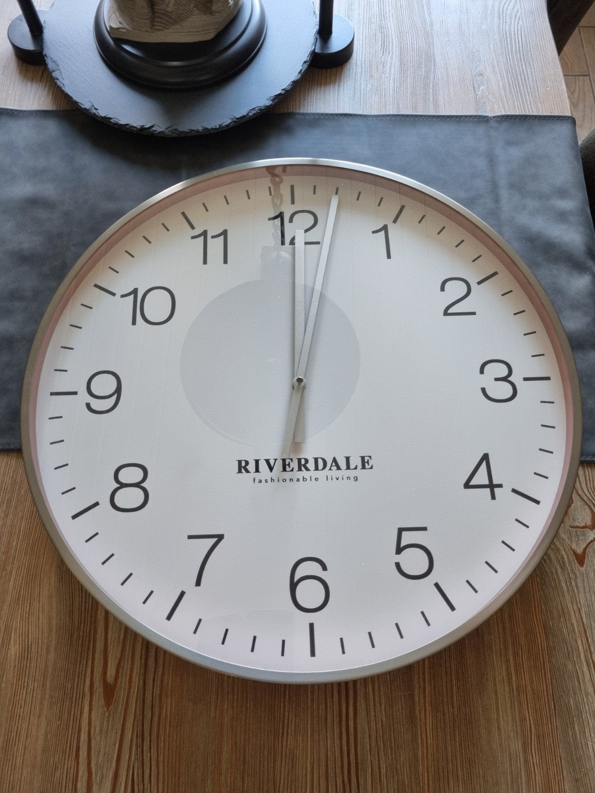 Nieuwe Riverdale wandklok ( zie omschrijving ), Ophalen, Wandklok, Werkt op batterijen, Nieuw