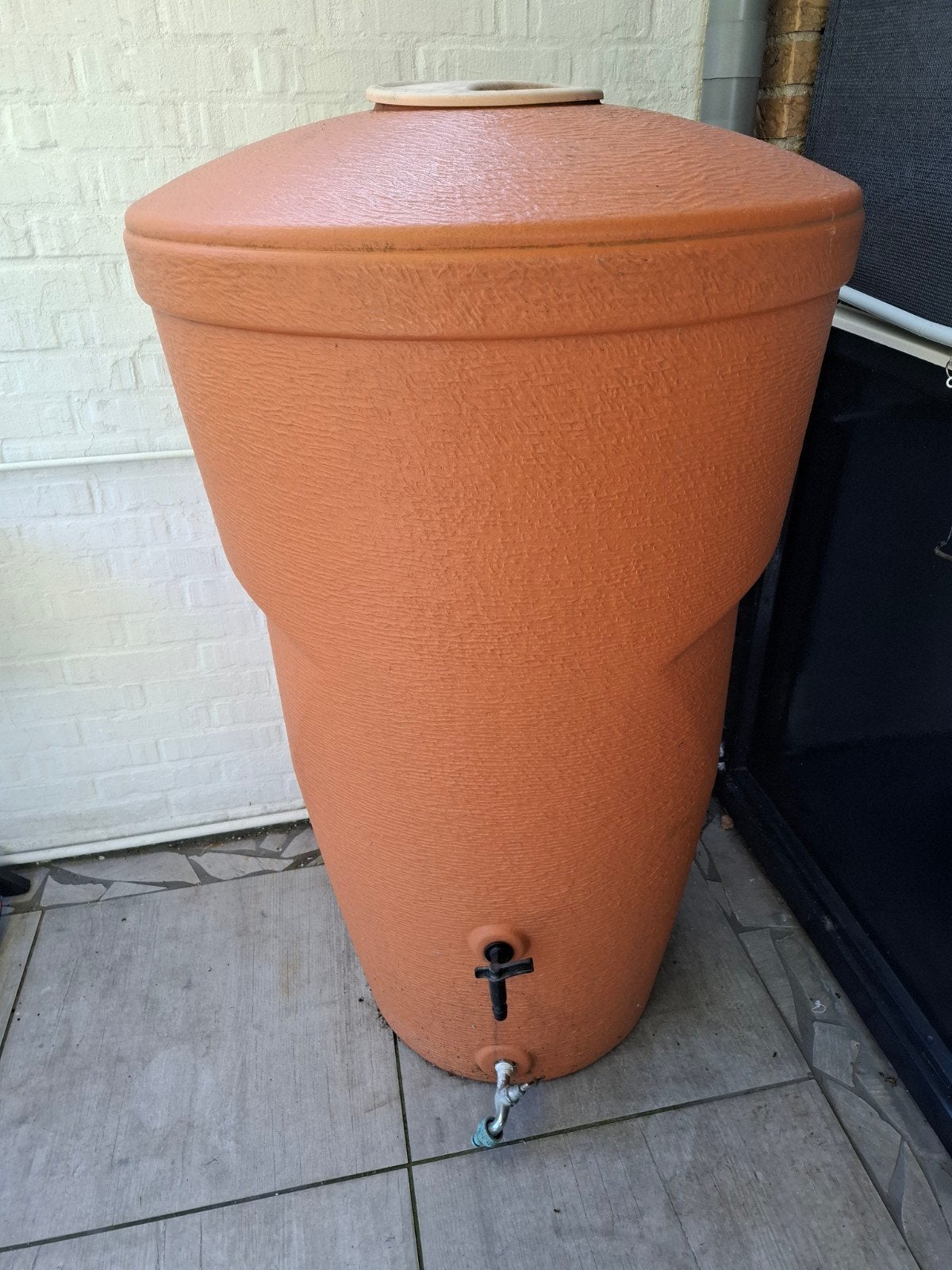 Regenton 125 cm hoog, 75 cm diameter met kraantje, 150 liter of meer, Ophalen, Gebruikt, Met kraantje
