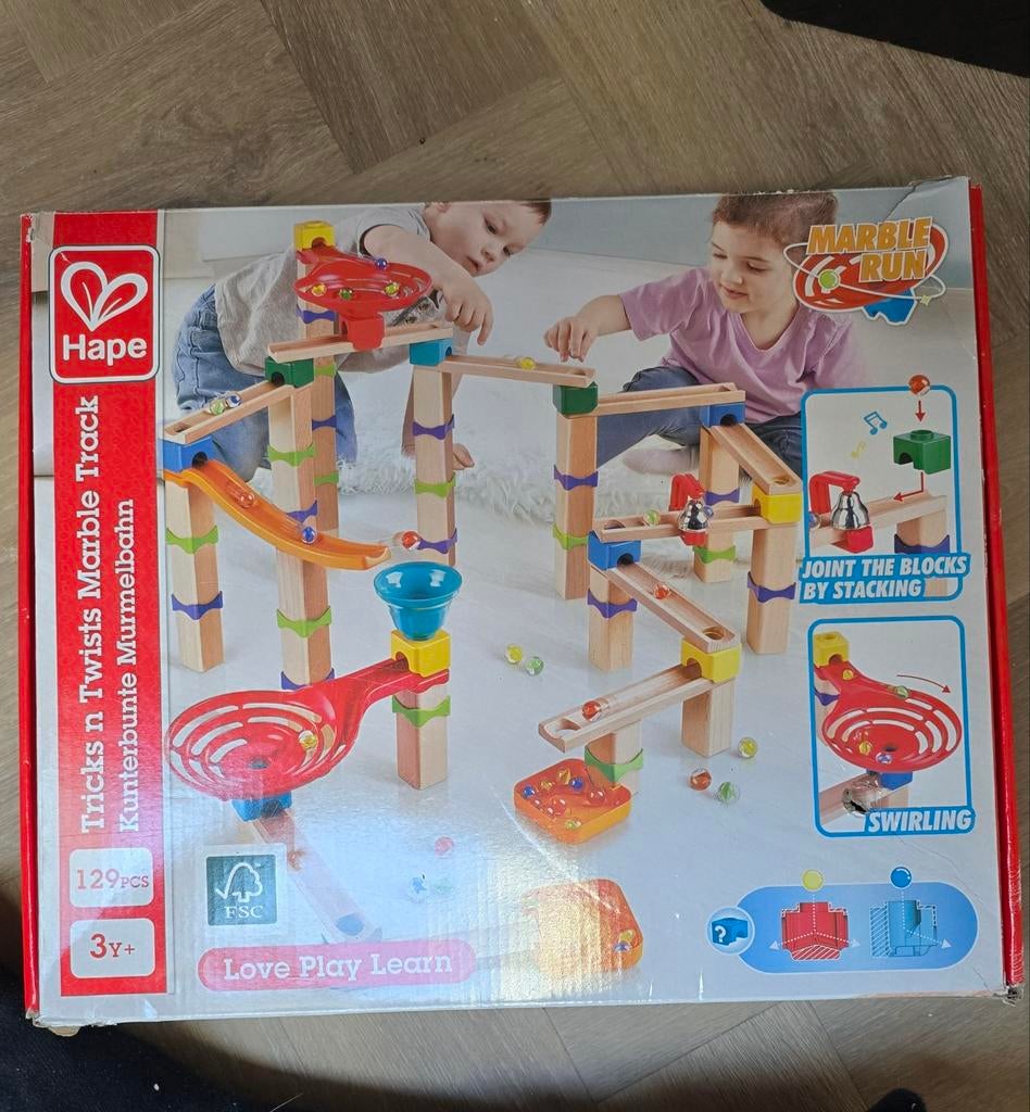 Hape Tricks n Twists Marble Track knikkerbaan 129 stuks, Ophalen