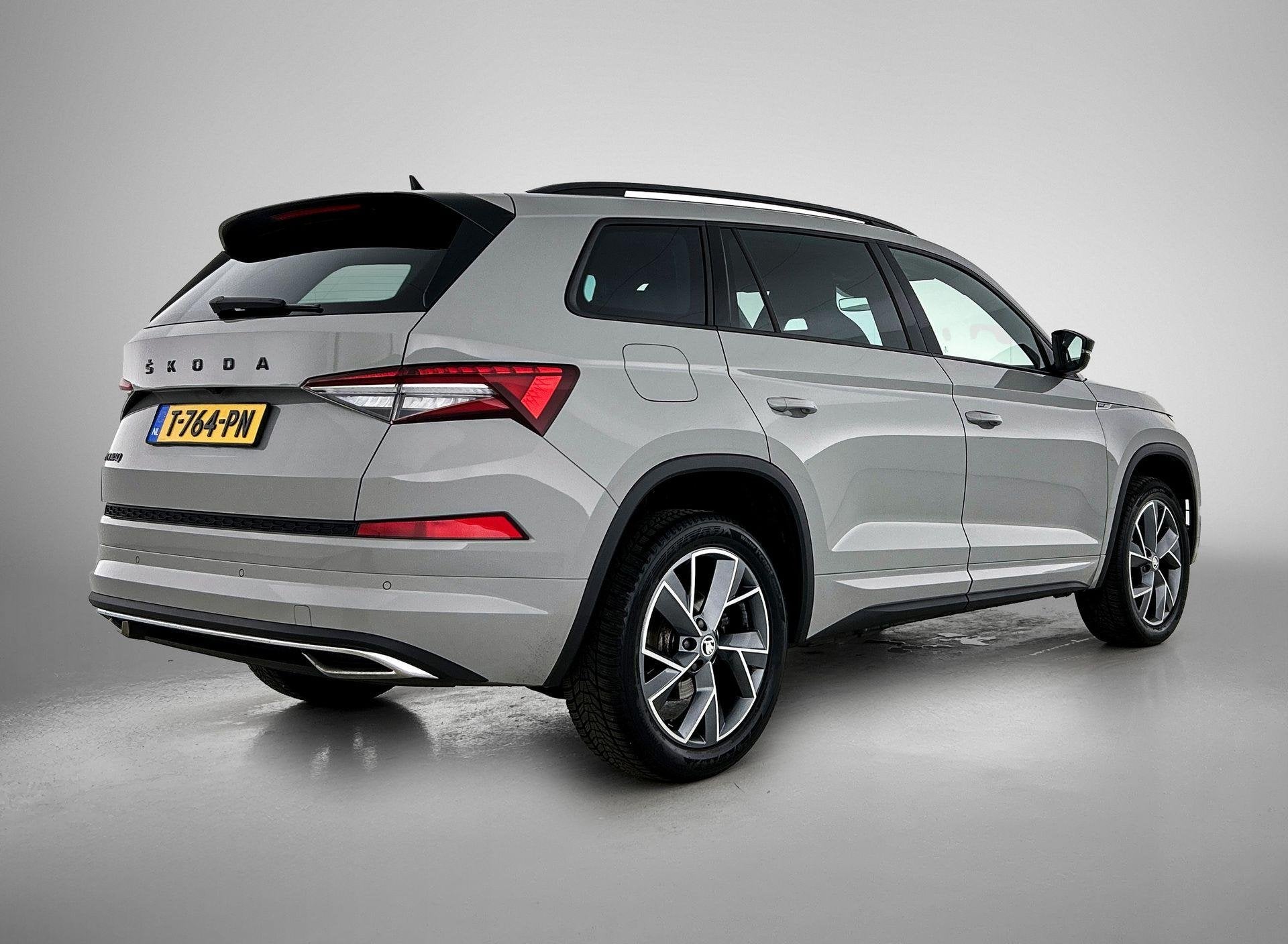 Skoda Kodiaq 1.5 TSI Sportline Business | ALCANTARA SPORTINT, Auto's, 4 cilinders, Alcantara, Bedrijf, Kodiaq