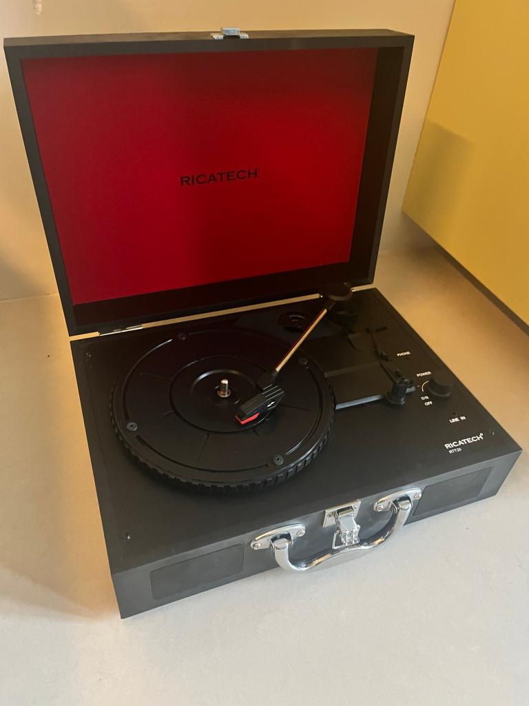 Ricatech platenspeler draagbaar, Audio, Tv en Foto, Platenspelers, Ophalen of Verzenden, Zo goed als nieuw, Platenspeler, Overige merken