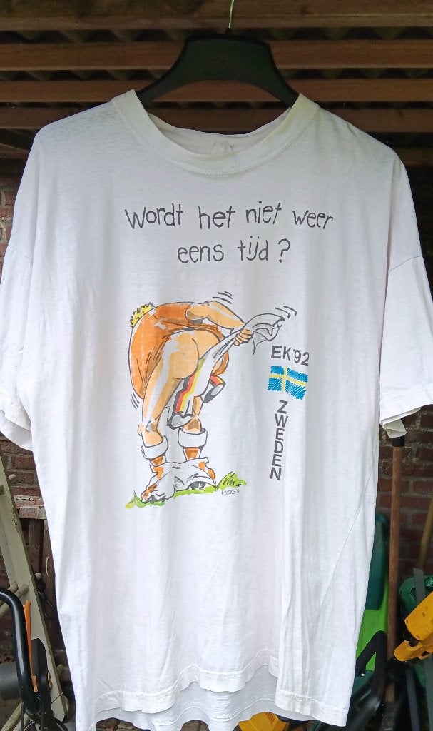 Origineel Koeman EK ‘92 shirt: Duits shirt als wc papier, Ophalen, Gebruikt, Overige binnenlandse clubs, Shirt
