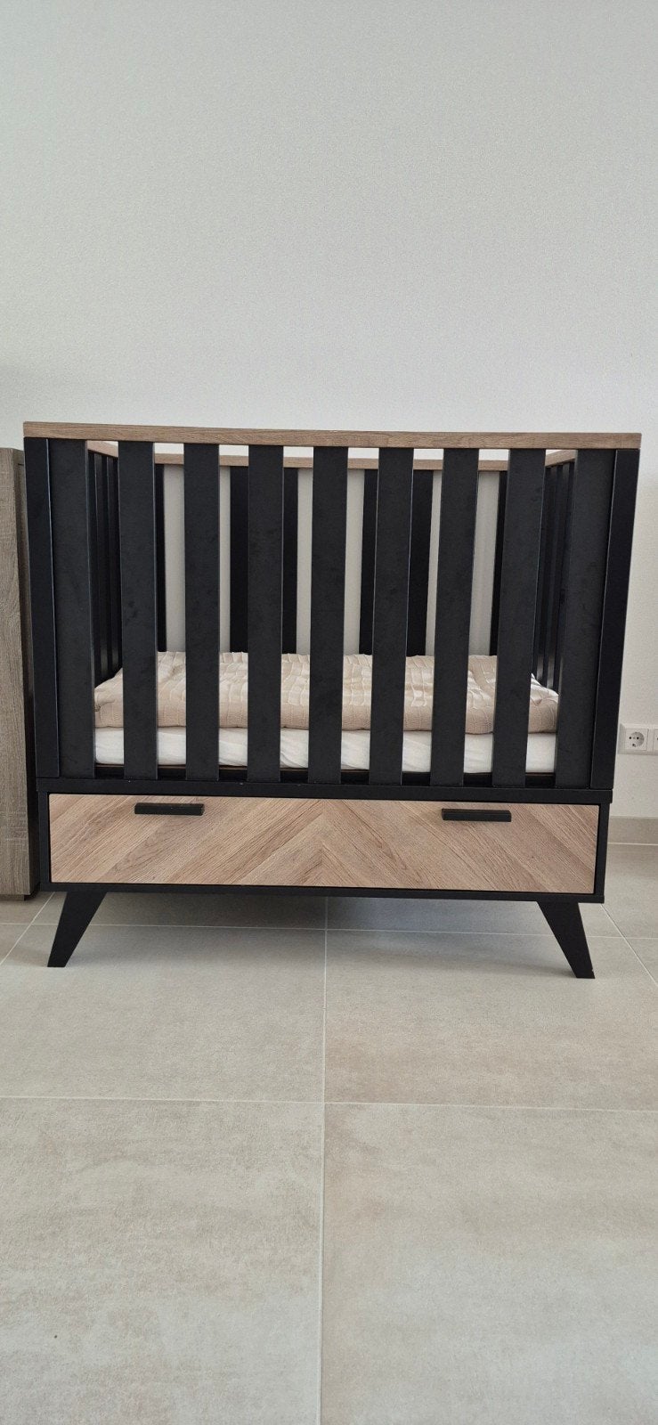 Interbaby box Lancaster zwart met lade in visgraatmotief, Ophalen, Gebruikt, Vierkant, In hoogte verstelbaar