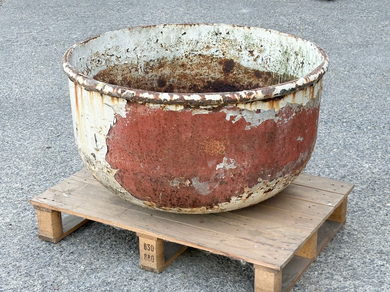 Antieke gietijzeren bloempot, Ophalen, Rond, Zo goed als nieuw, Minder dan 25 cm
