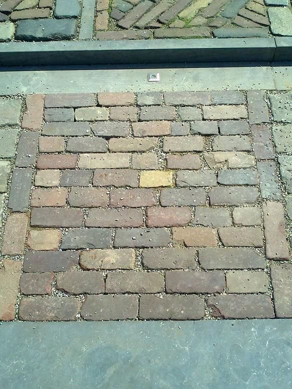 -- 100 m2 Oude hard gebakken 7-duimers, breukformaat --