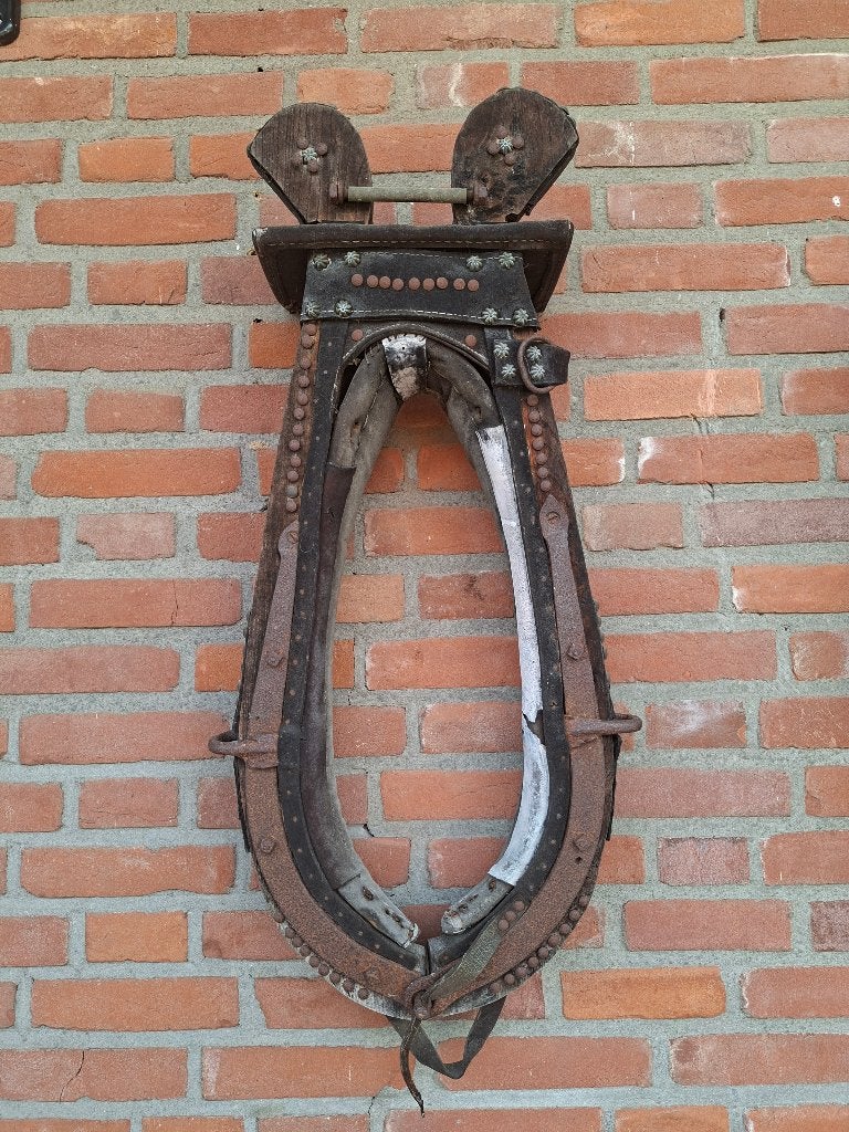 Aangeboden een oude,brocante paarden werktuig, Ophalen, Gebruikt
